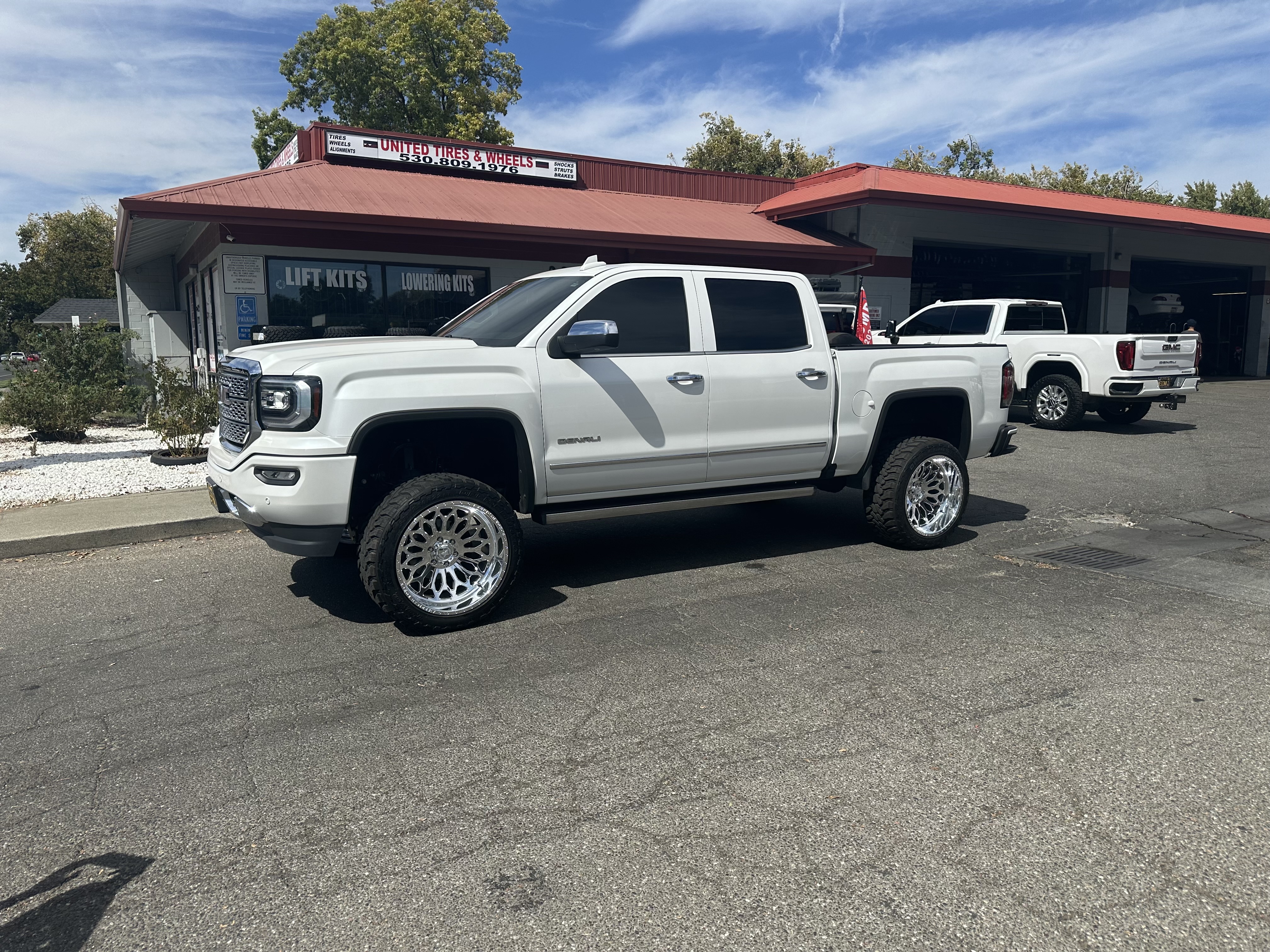 6 Inch Lift Kit | GMC Sierra 1500 (14-18) 4WD | Magneride Equipped